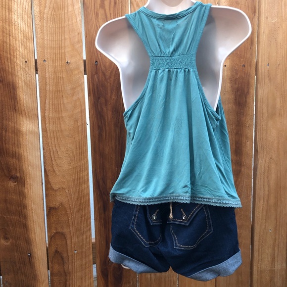 Beautiful Green Tank Size Large - Picture 2 of 7